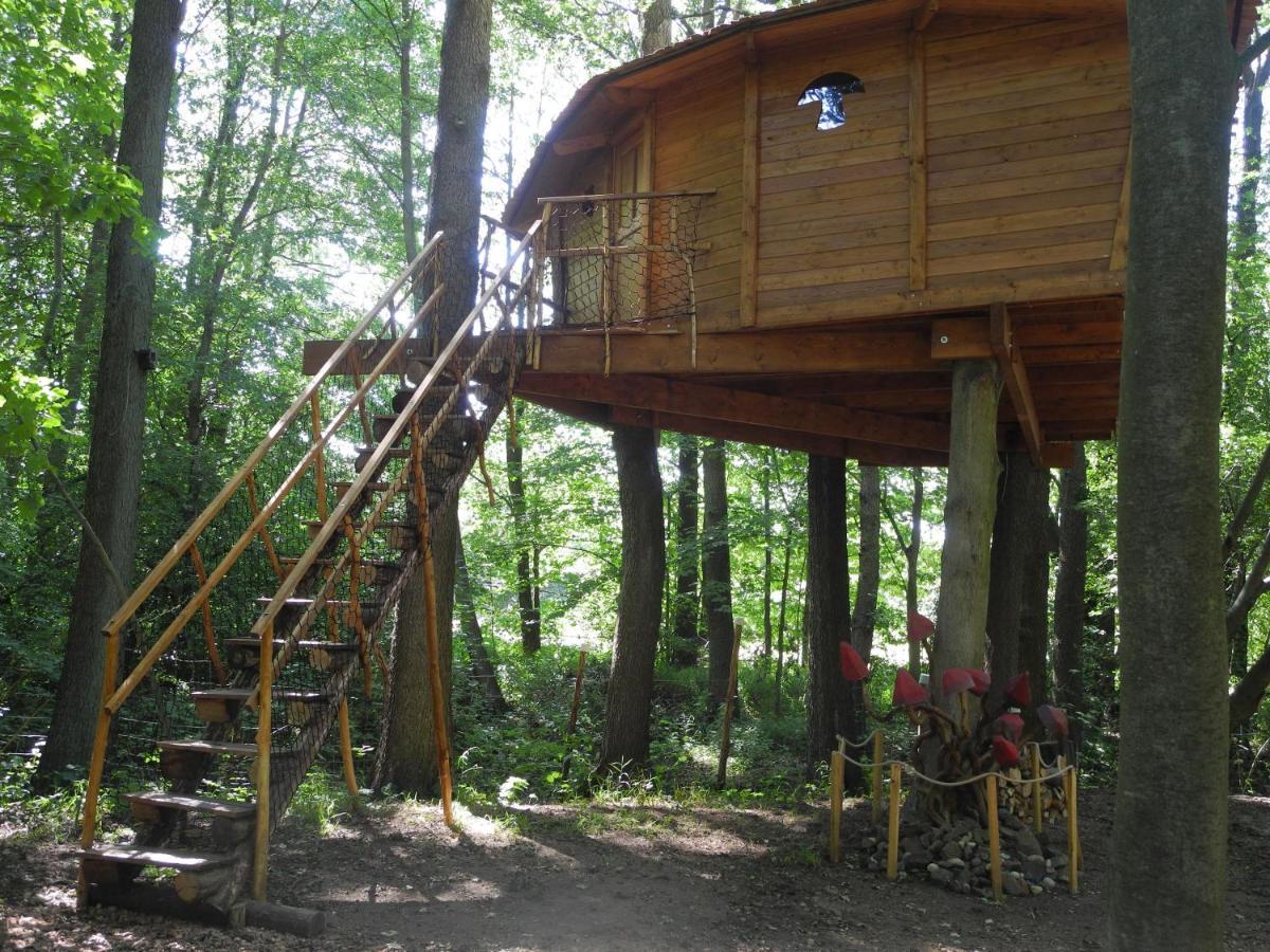 Treehouse V Brdech Villa Bohutin  Luaran gambar