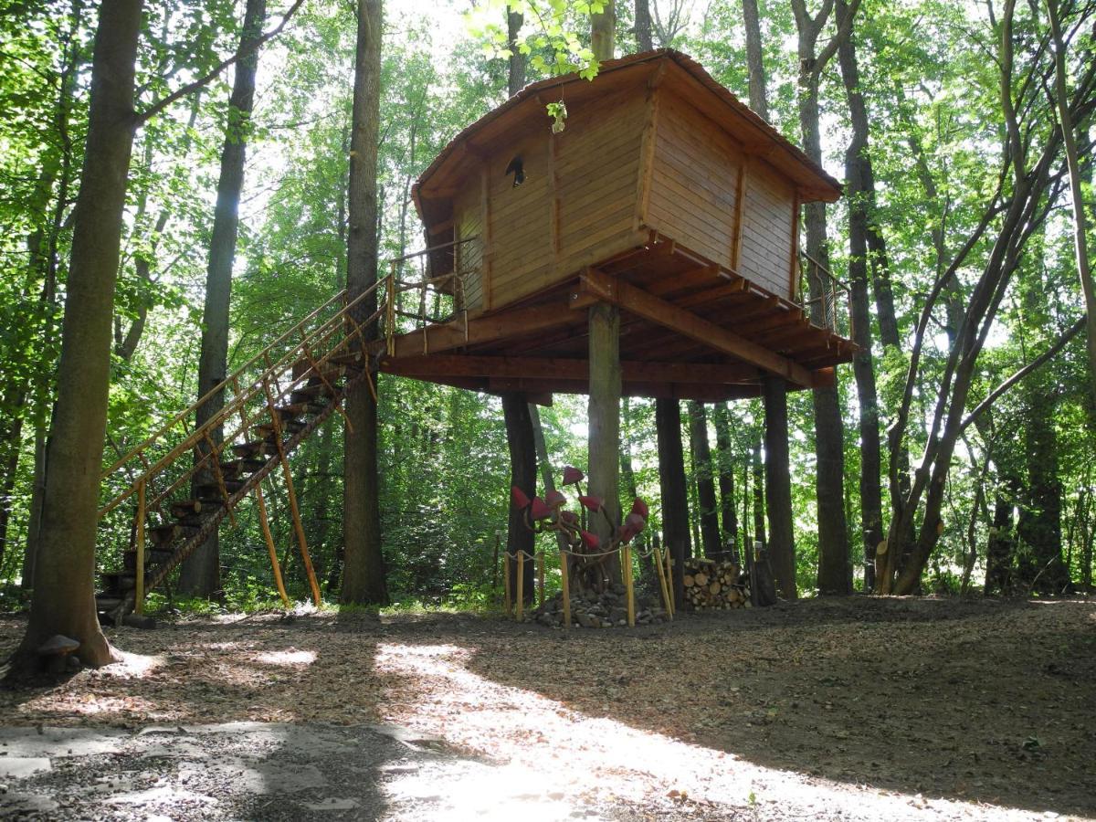 Treehouse V Brdech Villa Bohutin  Luaran gambar