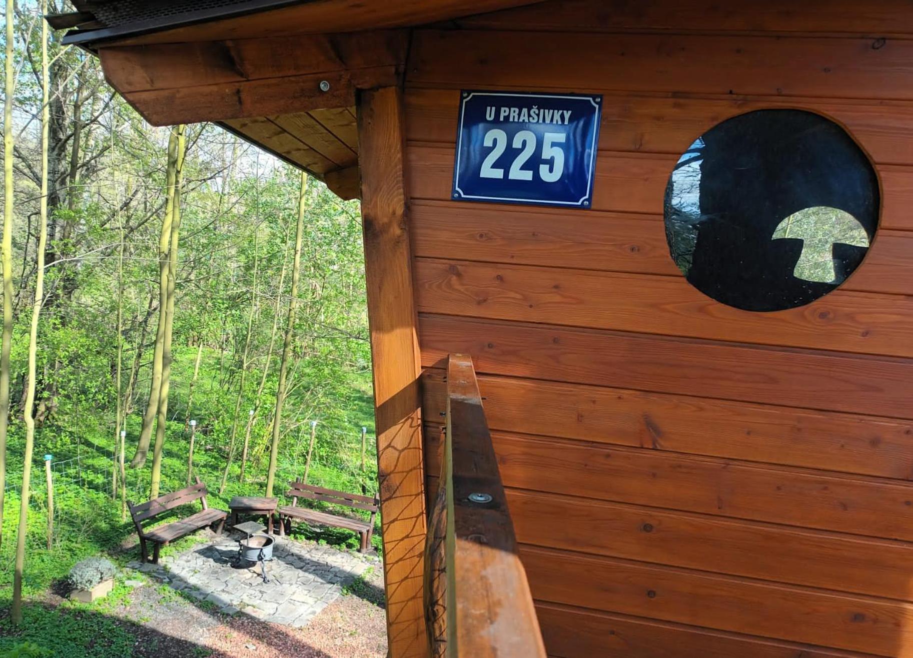 Treehouse V Brdech Villa Bohutin  Luaran gambar