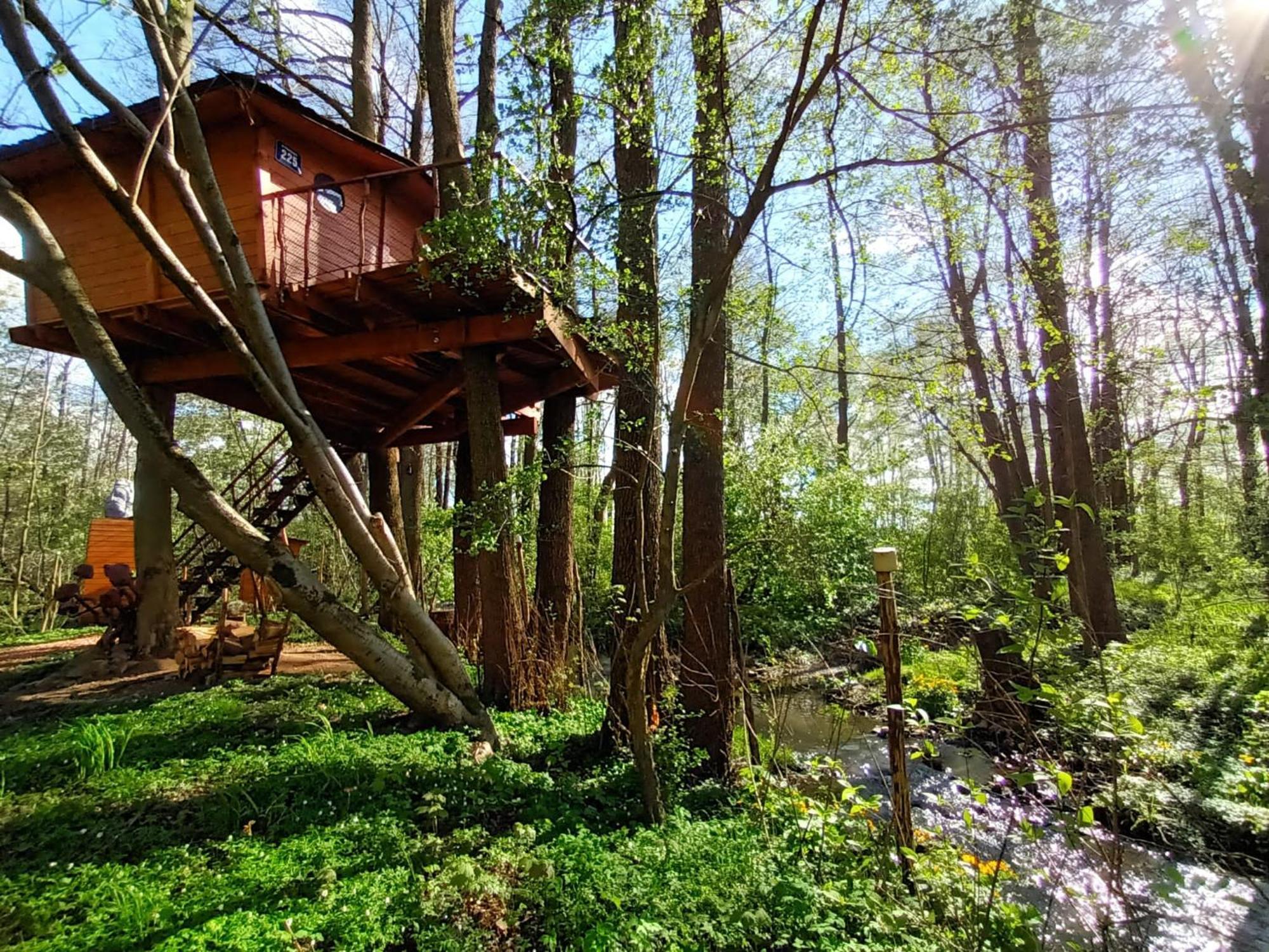 Treehouse V Brdech Villa Bohutin  Luaran gambar